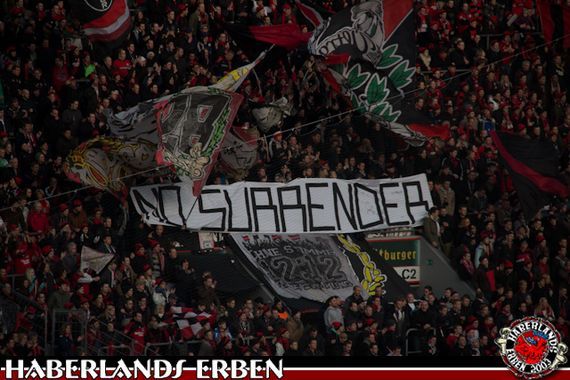 Bayer 04 Leverkusen - Hamburger SV_1.jpg